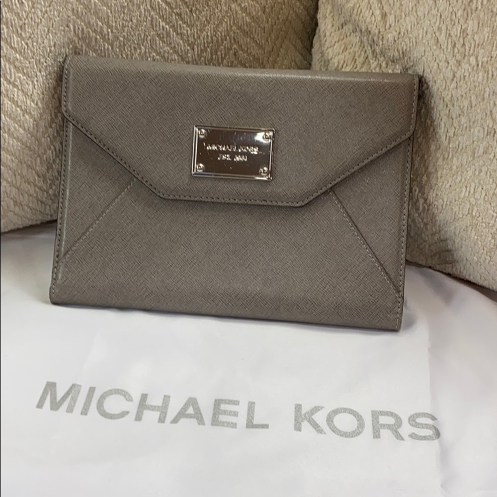 Michael Kors IPAD Mini clutch